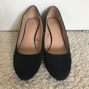 Black velvet shoes